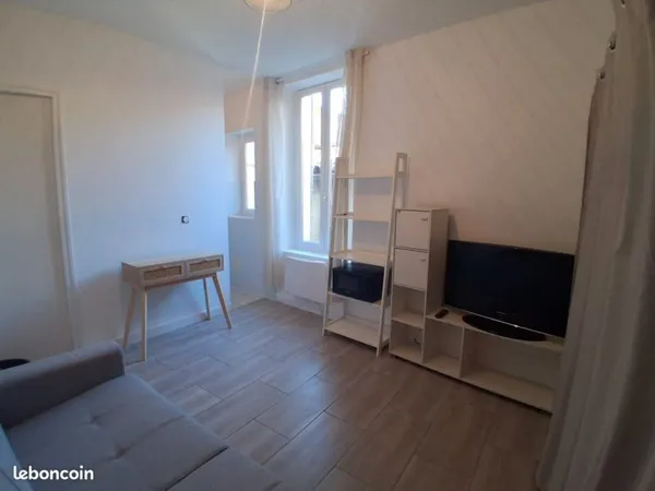 Studio meublé centre-ville