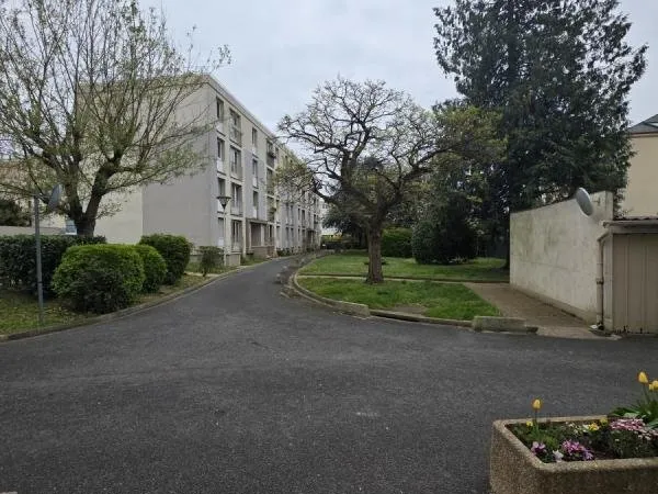 Vends T4 - 68m² - Chatou 78400