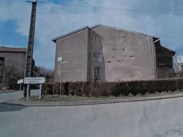 Maison a rénover avec terrain