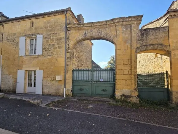 Maison 12 pièces 294 m²