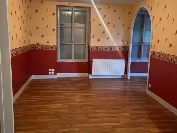 🏡 Appartement à louer - Centre de Riotord