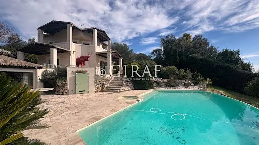 Villa 5 pièces 130 m²