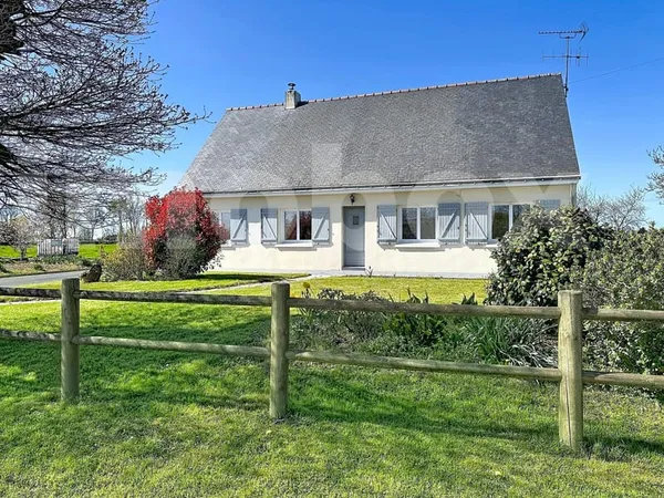 MAISON FAMILIALE EN HAMEAU