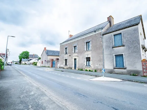 Maison ancienne des années 1900 de 190 m² habitables avec dépendances réhabilitables Saint-Lambert-d