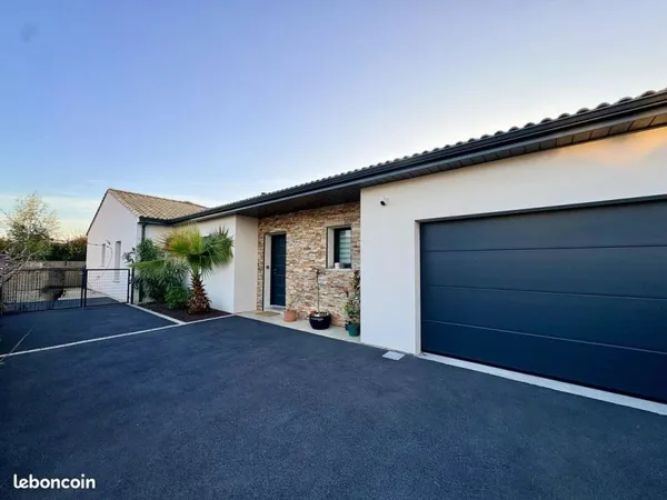 Maison plein pied 120m² - 4 chambres - grand garage - Sous Garantie décennale