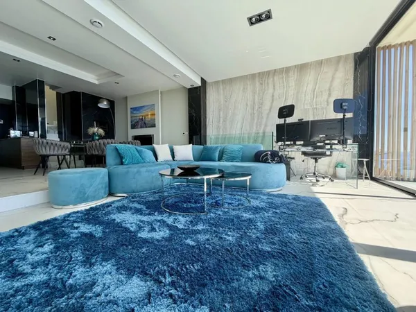 VILLA DE LUXE CONTEMPORAINE VUE MER PANORAMIQUE – PROCHE MONACO – TERRASSES ET PISCINE