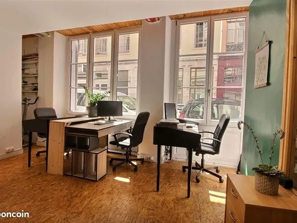 Bureau 50 m²