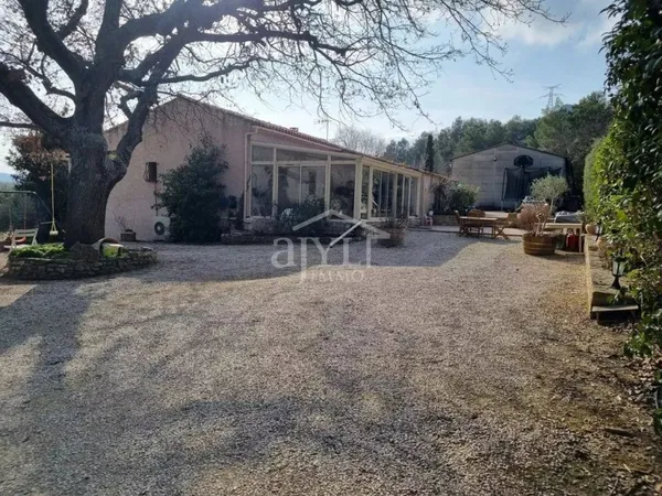 Maison de luxe 6 pièces 142 m²