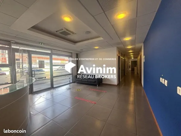 Bureaux 760 m² Baie-Mahault