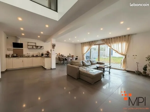 Maison 6 pièces 149 m²