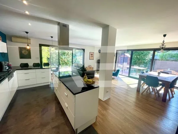 MAISON SITUEE DANS LE QUARTIER RECHERCHE DE CAMPLANIER