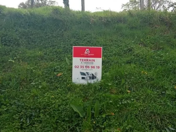 Terrain 1 200 m² Saint Quentin La Motte Croix Au Bailly