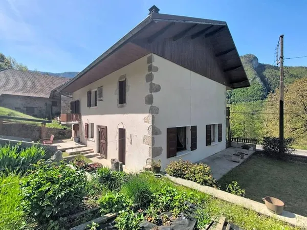 Maison 6 pièces 145 m²