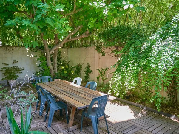 Maison de 155m² avec cours, terrasse et garage - Avignon