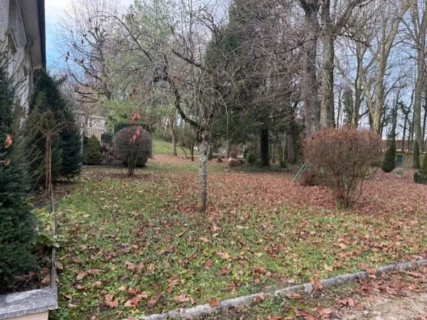 Maison 13 pièces 239 m²