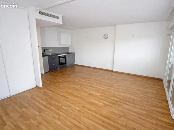 Studio 1 pièce 33 m²