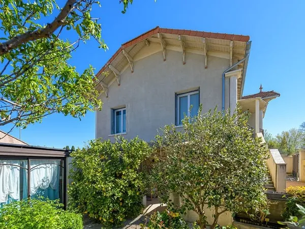 Maison Chateaurenard 8 pièce(s) 202m2