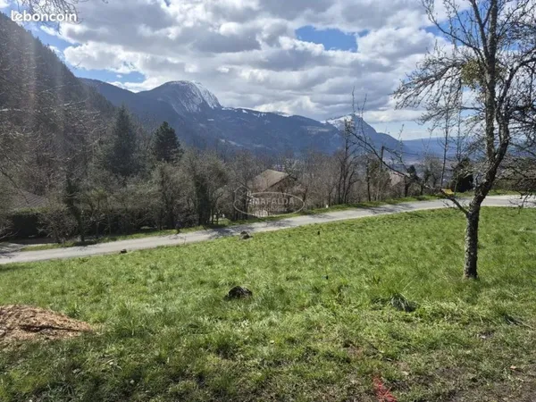 Terrain 1274 m² Saint-Sigismond