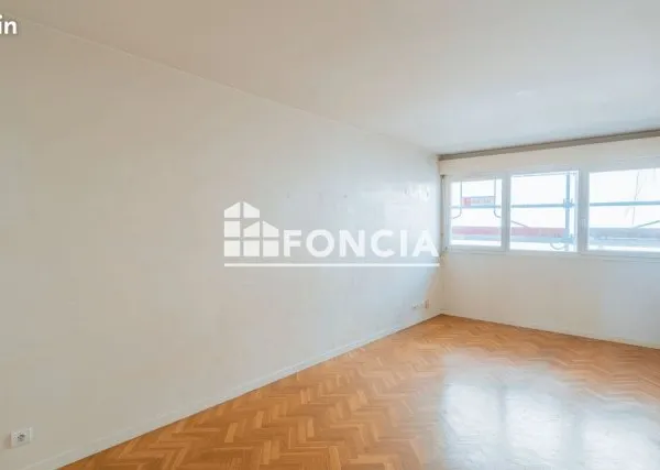 Appartement deux pieces avec parking - marcel sembat