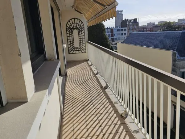 - APPARTEMENT T4 - PLACE DES GOBELINS