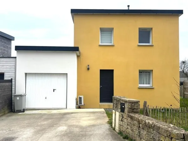 MAISON 4 CHAMBRES SUR LANDIVISIAU