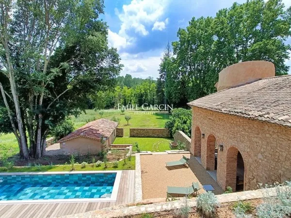 Domaine à louer à Lorgues dans le Var, au coeur de la Provence
