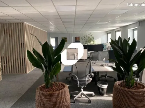 Bureaux 304 m²