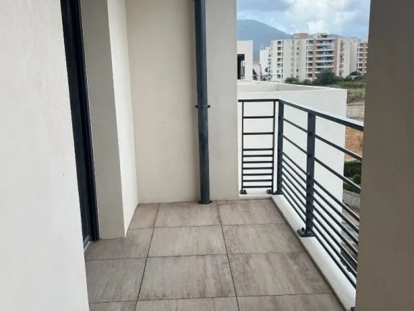A VENDRE T3 NEUF AVEC TERRASSE ET PARKING A AJACCIO
