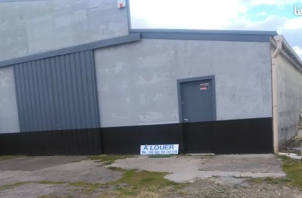 Local d’activité et entrepôt Location Les Sables-d'Olonne 1p 275m² 1200€