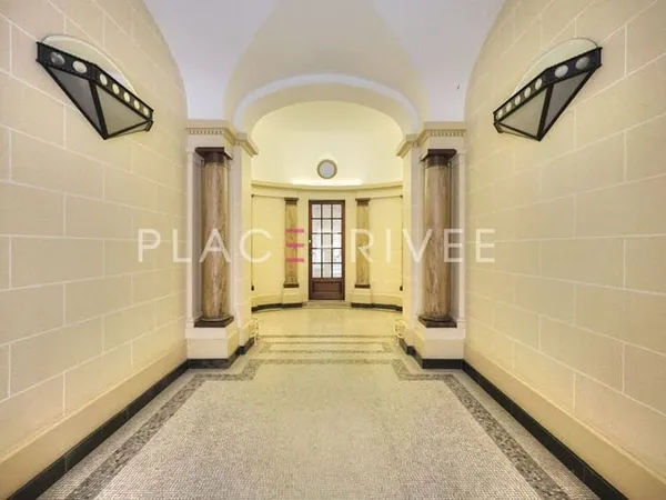 Bureaux 163 m²