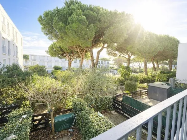 Studio à vendre Vue dégagée, loggia, parking, résidence sé