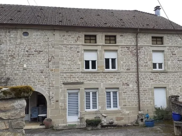Demeure Historique de Charme au Coeur du Village