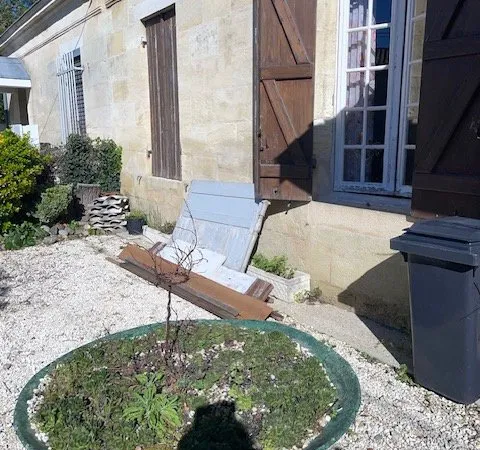 CAUDERAN PROCHE ECOLE NORMALE MAISON AVEC JARDIN ET CHAI ET