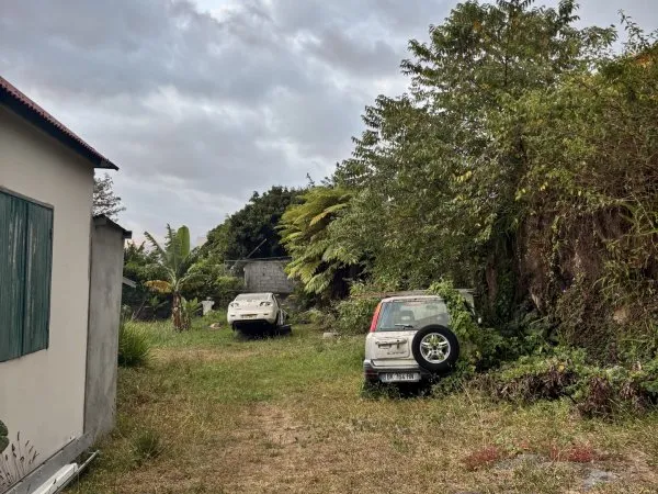 Terrain 1208 m²