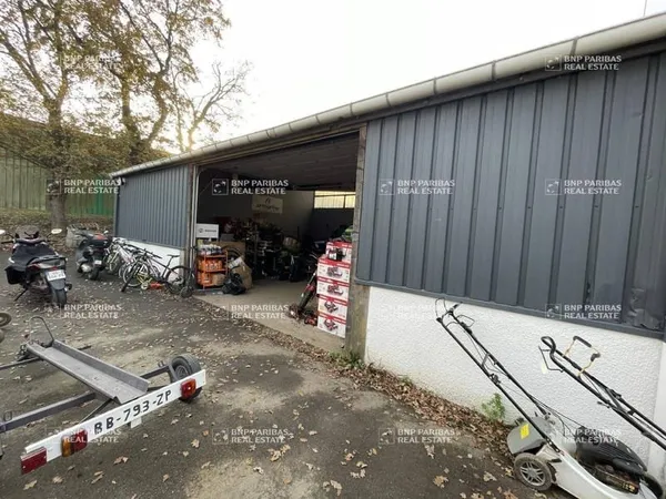 Local d'activité 200 m²