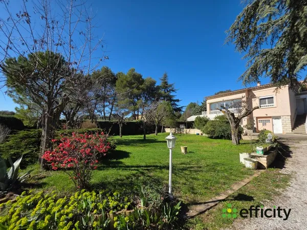 Maison 6 pièces 150 m²