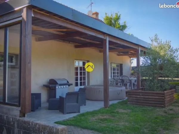 Longère 5 pièces 140 m²