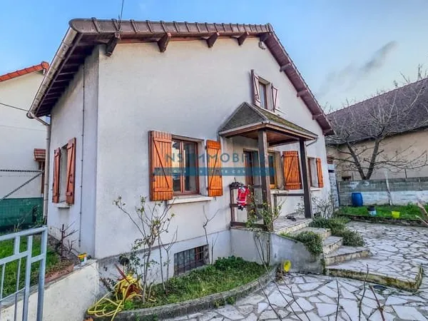 Charmante Maison 5 pièces 100m2 + Terrasse + Garage