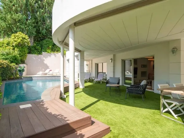 Appartement 5 pièces 162 m²