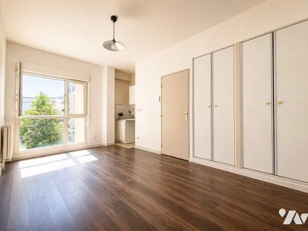 Studio 1 pièce 20 m²