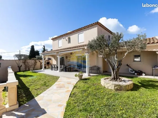Villa 7 pièces 190 m²
