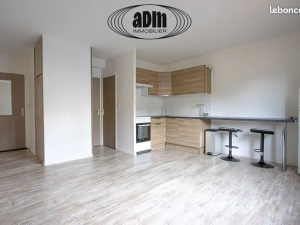 Studio 1 pièce 27 m²