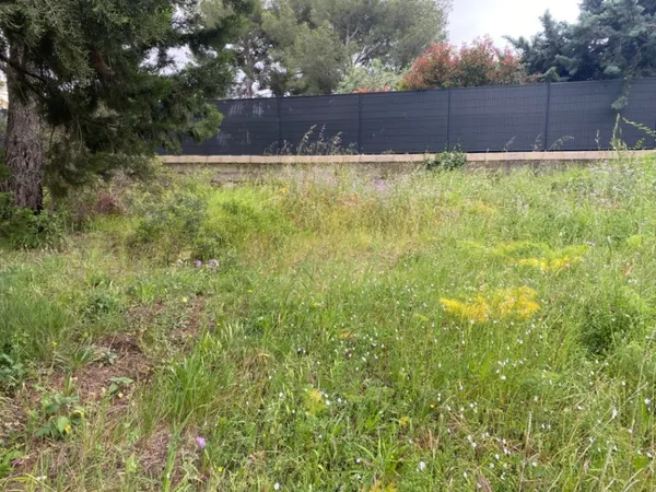 Terrain 366 m²