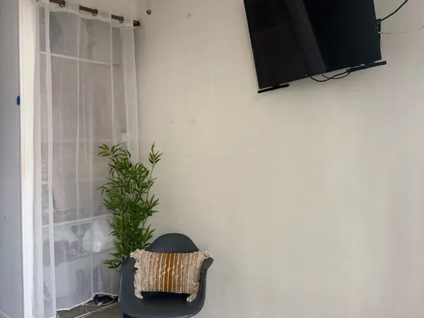 Mini studio climatisé