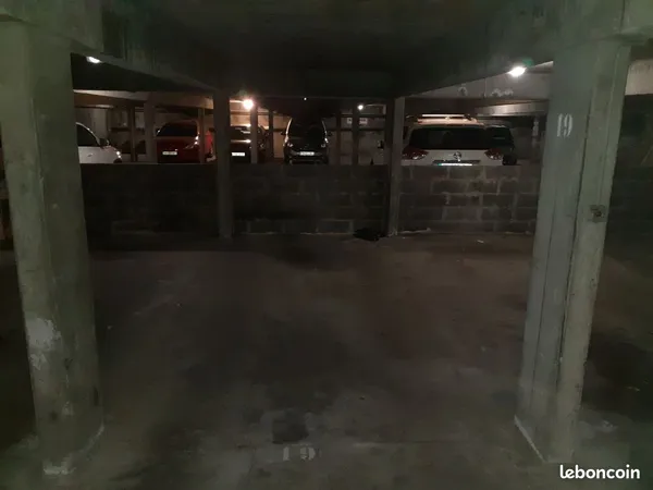 Parking à louer