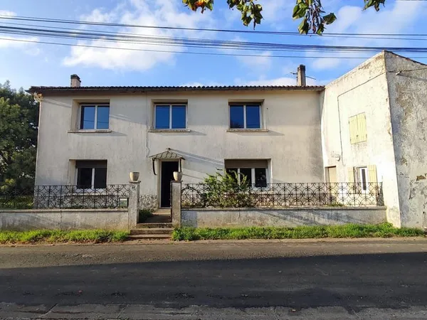 Maison spacieuse avec trois belles chambres et dépendances