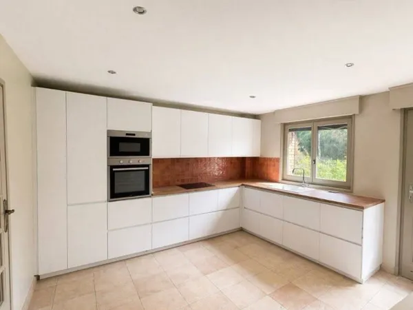 Maison 8 pièces 170 m²