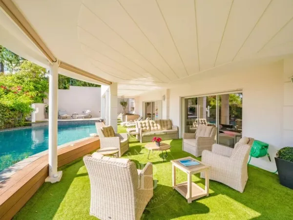 CANNES CALIFORNIE - APPARTEMENT AVEC PISCINE - 3 CHAMBRES