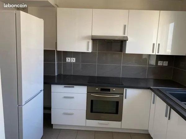 Collocations dans l'appartement