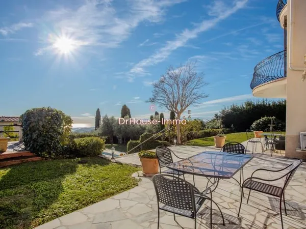 GATTIERES - Superbe maison avec Piscine - vue magnifique sur MER et MONTAGNE